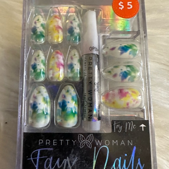 🩷5/$10 Pretty Woman Faux Nails with Multicolor Design - Picture 1 of 2